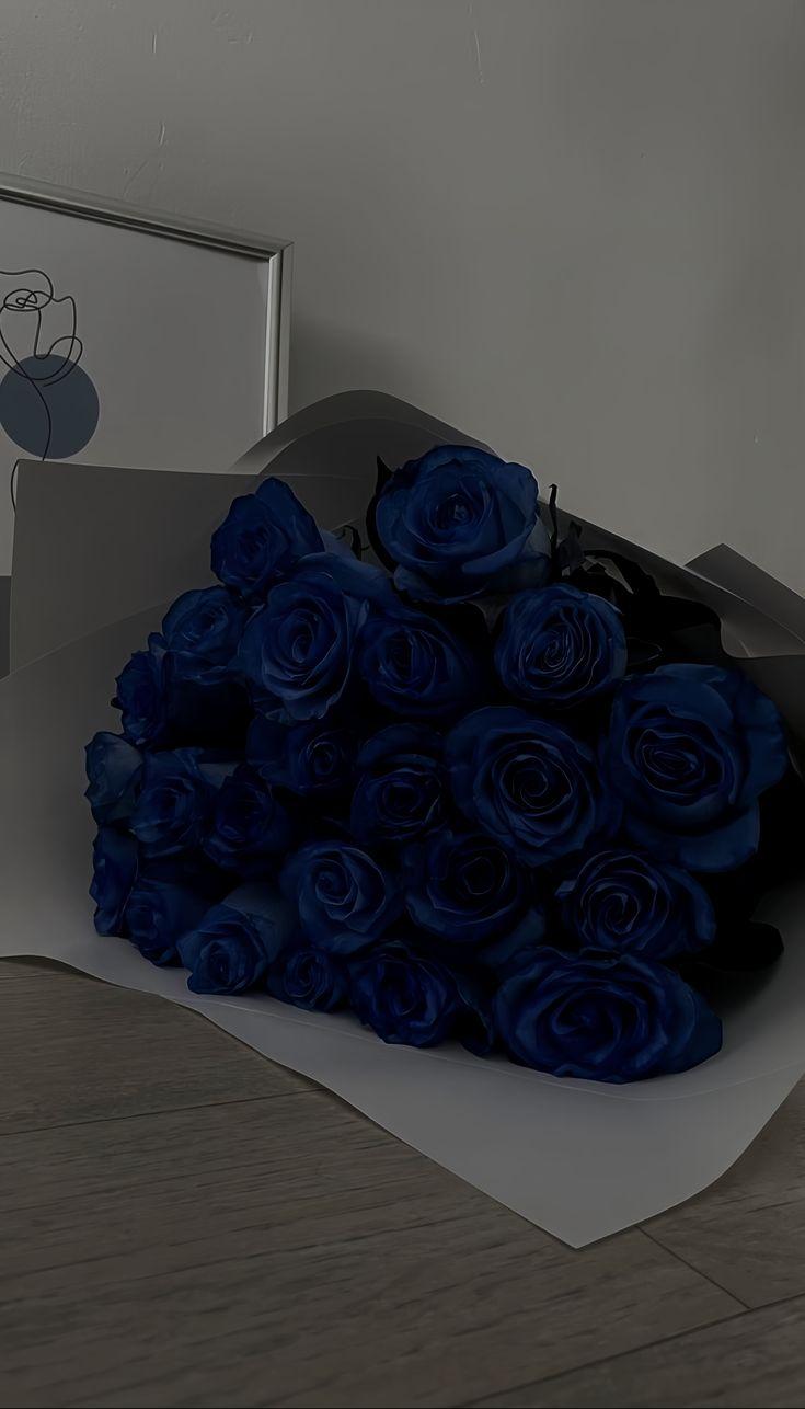 Corporate meeting room with carefully timed floral arrangements that maintain elegance throughout business hours